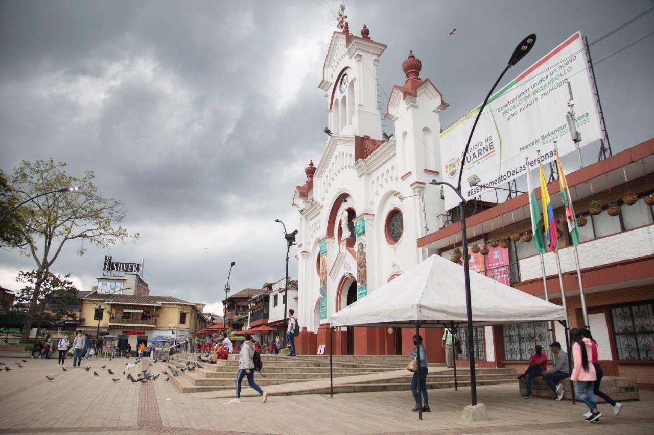 Hotel Silver Гуарне Экстерьер фото